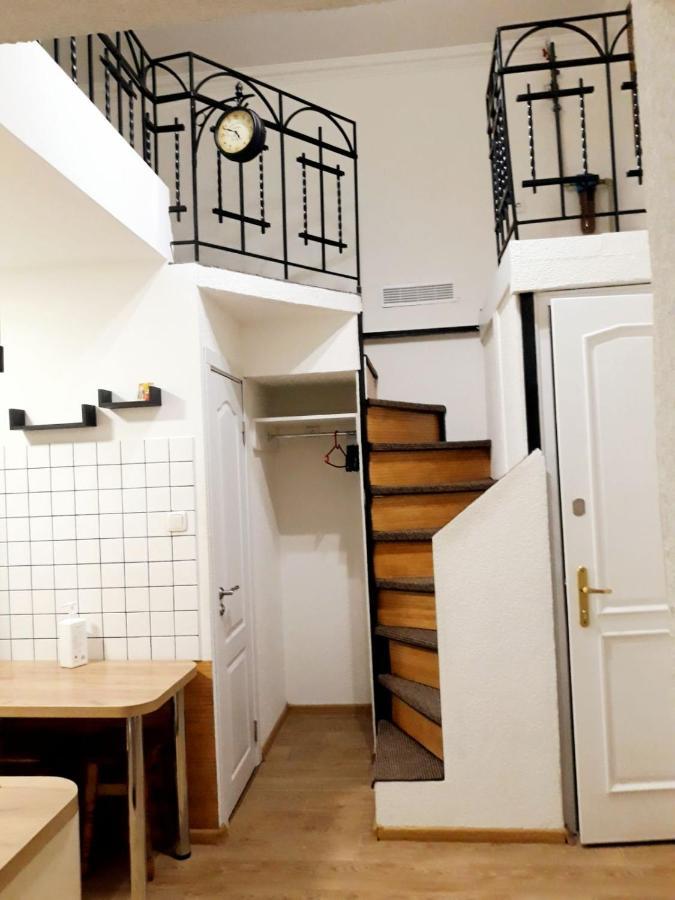 Regrand Apartment On Svobody 22 Lviv Extérieur photo